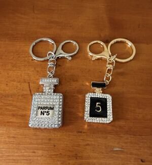 Rhinestone Perfume Bottle Bag Charms Keychain Set N°5 & 5 Glam Bling NWOT
